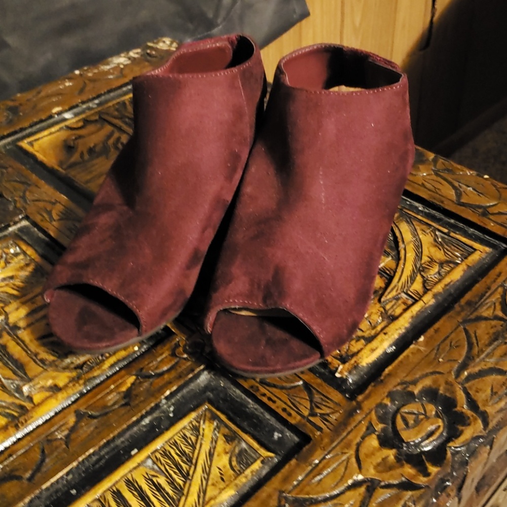 Wedges open toed